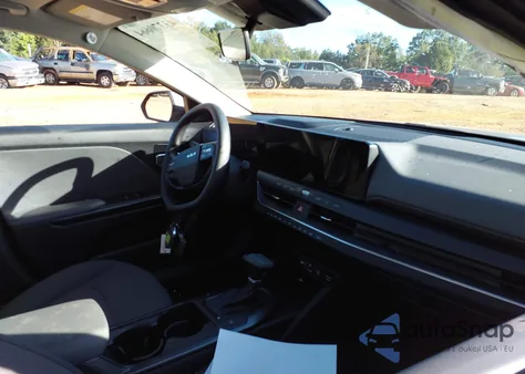 2025 Kia K4 Lxs z USA, uszkodzony, nr VIN 3KPFT4DE9SE094047